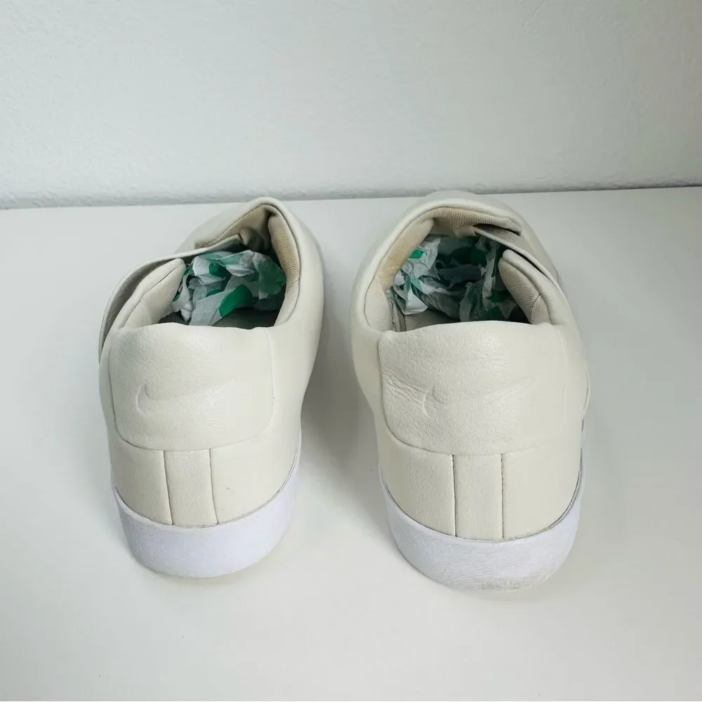 Nike Ivory Leather Slip On Sneakers Women Size 7.5‎ Flaw